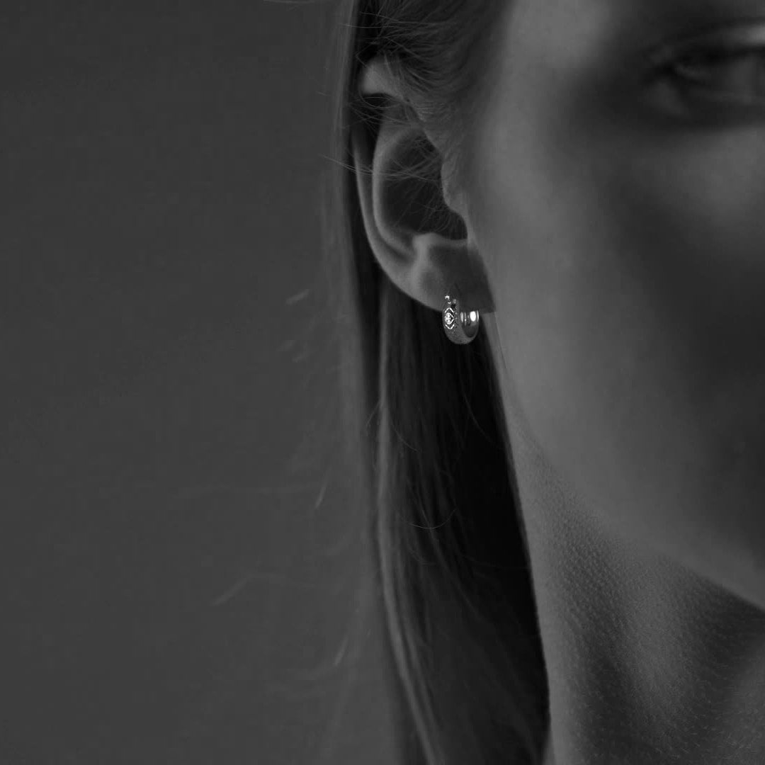 925 Sterling Silver Diamond-Cut Arracada Hoop Earring, Bangle Type