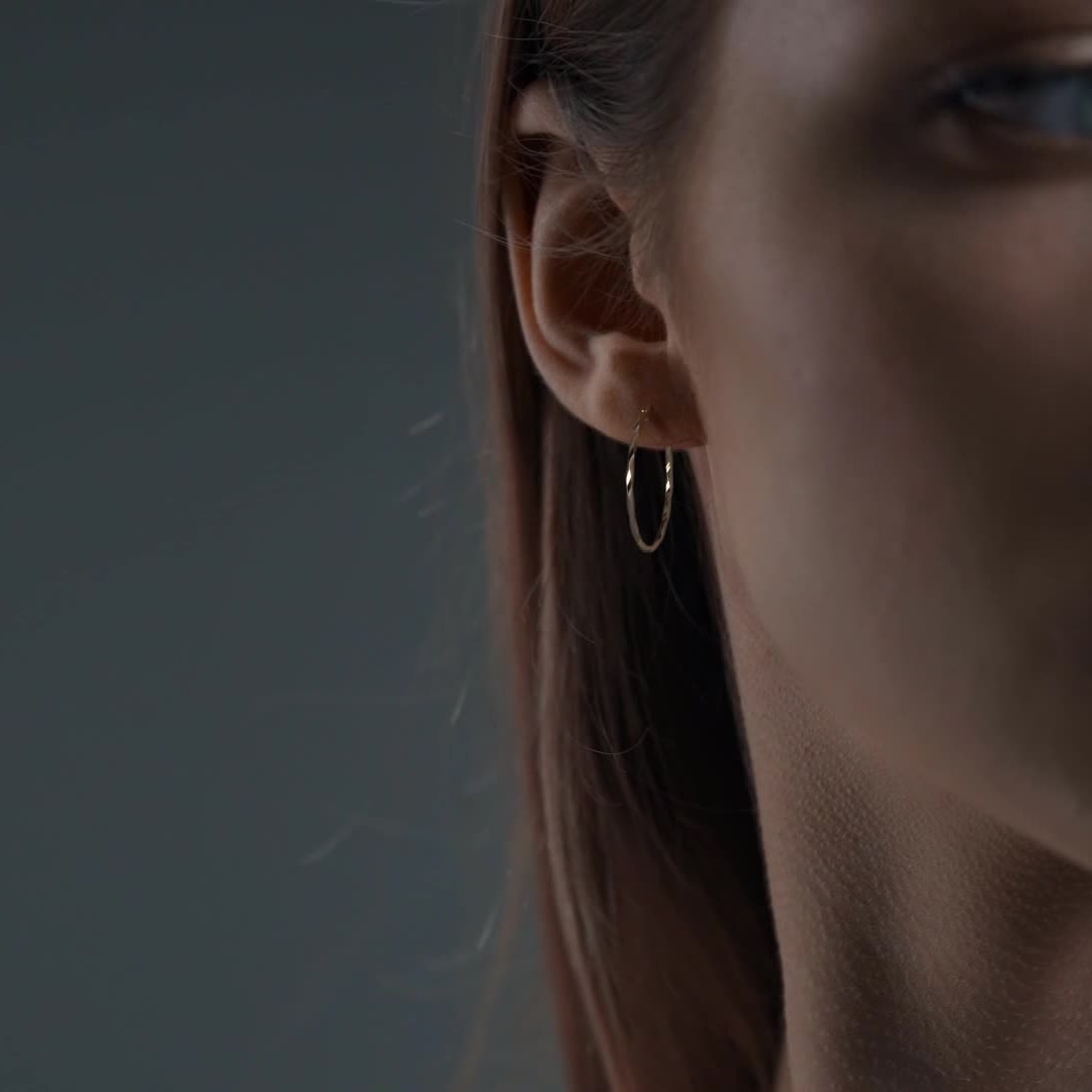 10k Gold Diamond-Cut Hoop Earring with Rope Style