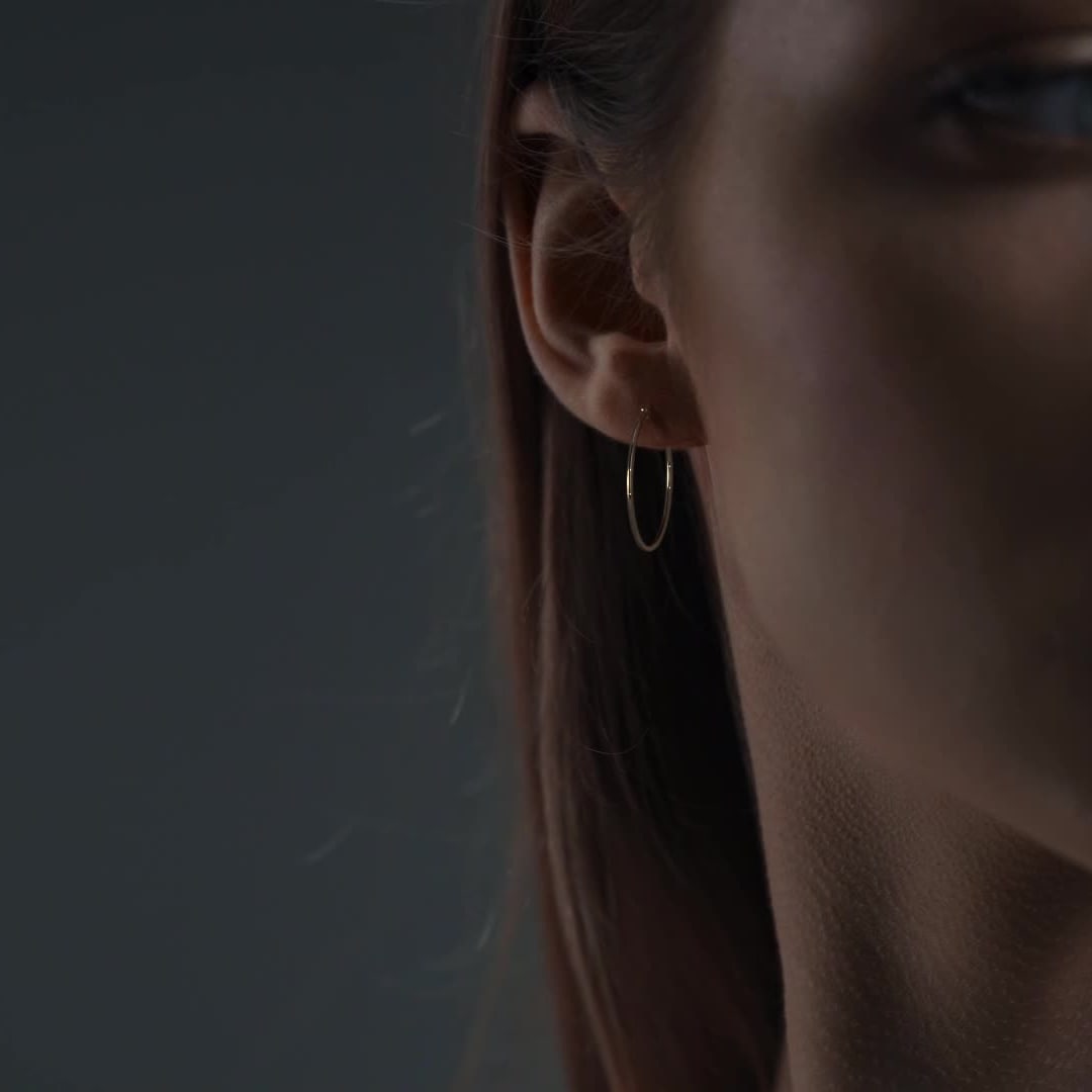 10k Gold Smooth Hoop Earring
