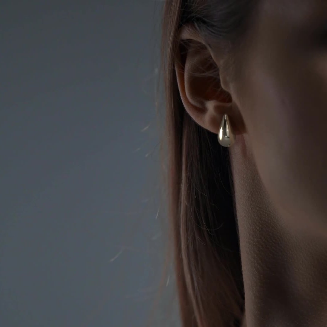 10k Gold Teardrop-Shaped Earring