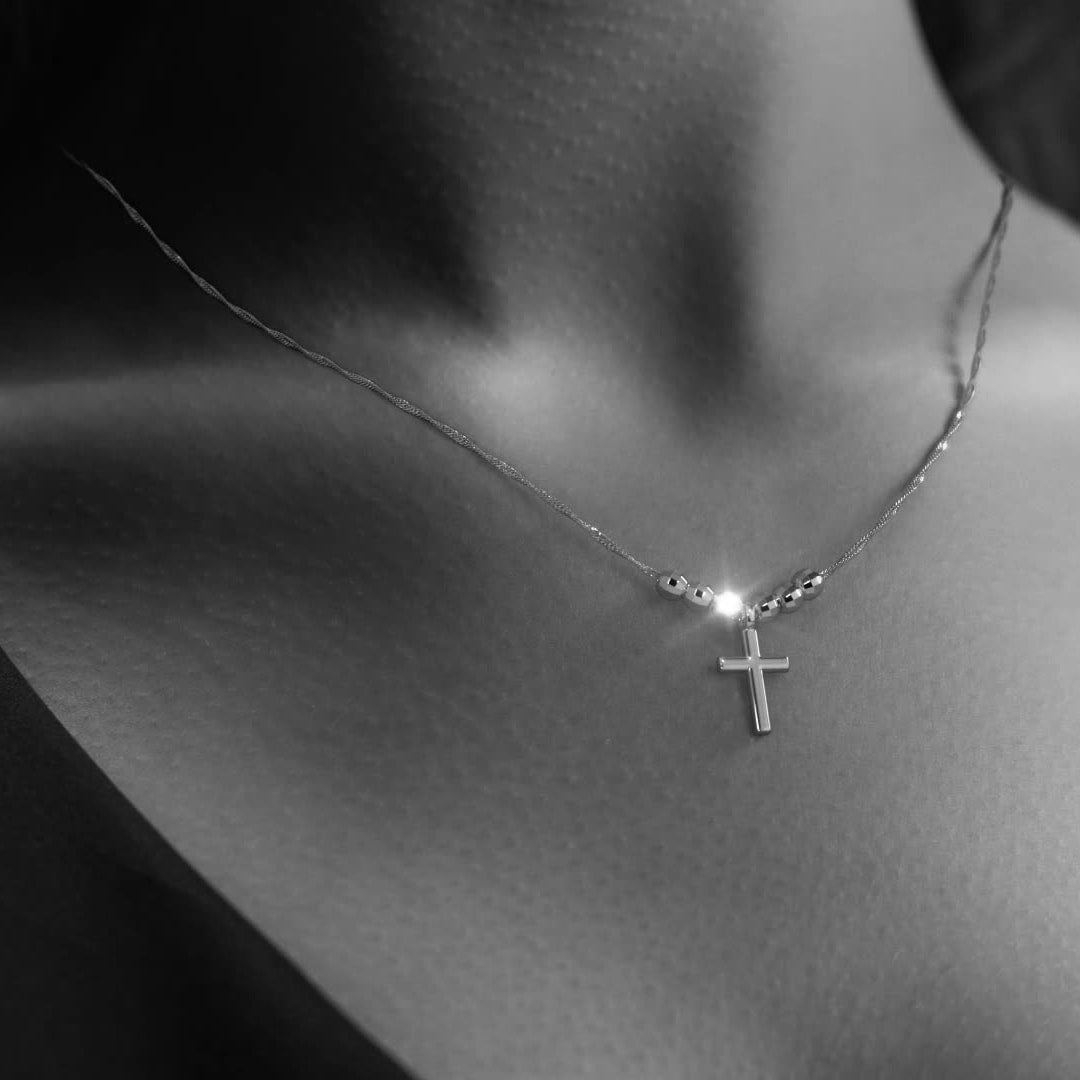 925 Sterling Silver Cross Necklace with Diamond-Cut Bead, 45 cm